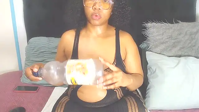 Snapshot of BootyClitQueen chatting on 21, 6, 2026 BootyClitQueen online show from 21, 6, 2026