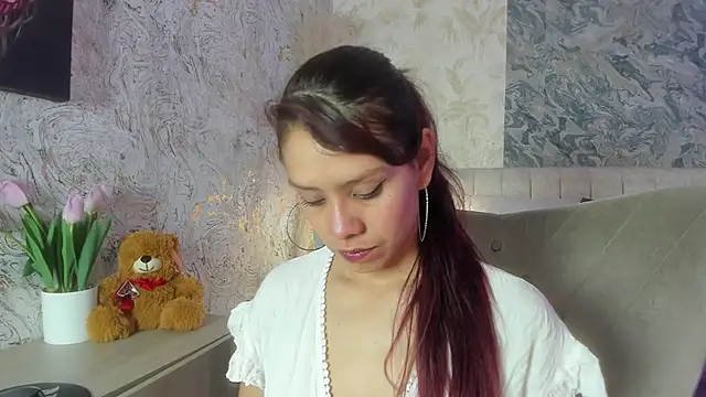 Arianaa collins online show from 21, 11, 2025