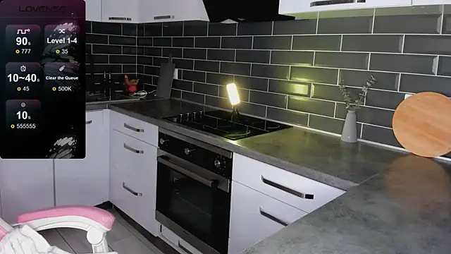 ShaiyaMinn3 online show from 18, 12, 2025