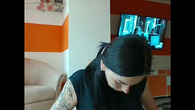 MystaLuuna online show from 5, 10, 2025