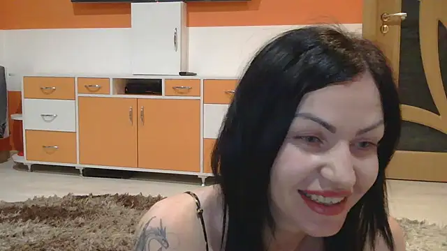 MystaLuuna online show from 4, 3, 2025
