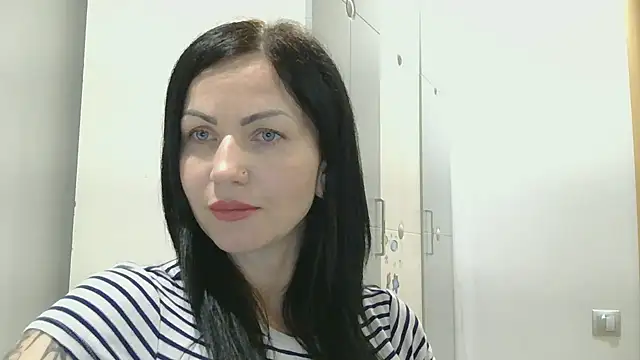 MystaLuuna online show from 2, 3, 2025
