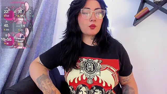 Curvybaddie99 online show from 12, 11, 2025