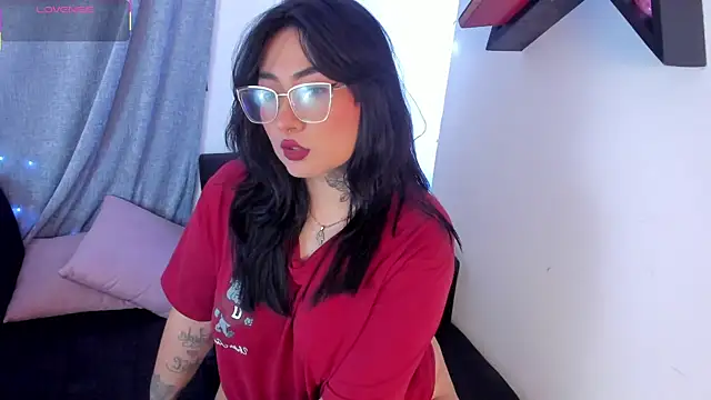 Curvybaddie99 online show from 7, 11, 2025