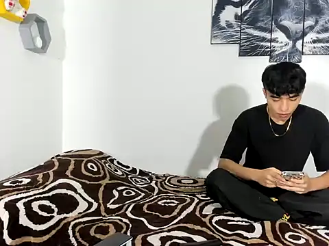 Snapshot of Maxxi_hot23 chatting on 10, 3, 2025 Maxxi hot23 online show from 10, 3, 2025