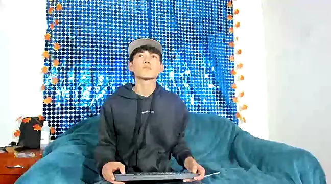 Snapshot of Maxxi_hot23 chatting on 26, 2, 2025 Maxxi hot23 online show from 26, 2, 2025