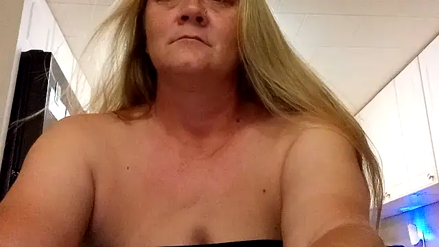 wetnwildforyou online show from 28, 9, 2025