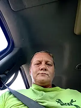 wetnwildforyou online show from 17, 10, 2025