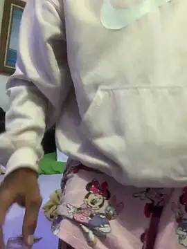 Babyalienqm online show from 23, 4, 2026