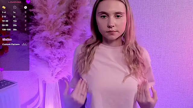 Alexa Osborn online show from 2, 3, 2025