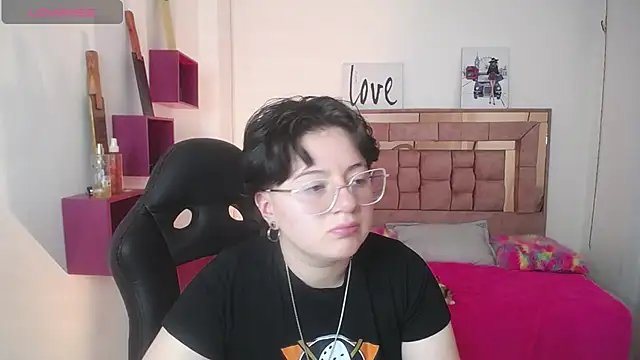 Snapshot of safyka chatting on 15, 11, 2025 safyka online show from 15, 11, 2025