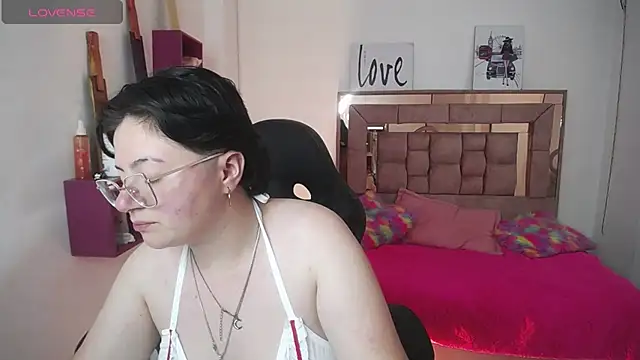 Snapshot of safyka chatting on 10, 11, 2025 safyka online show from 10, 11, 2025