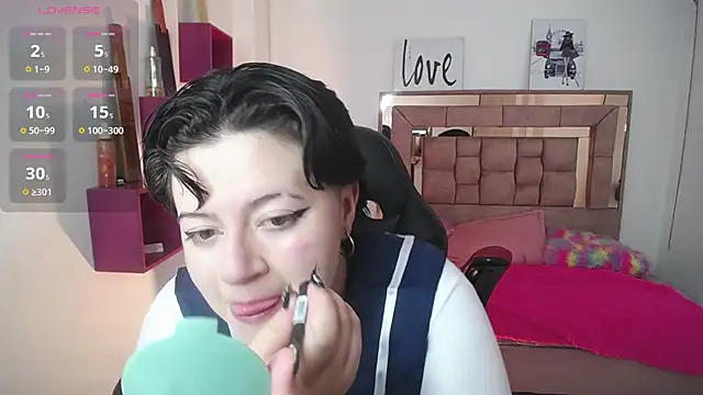 Snapshot of safyka chatting on 11, 11, 2025 safyka online show from 11, 11, 2025