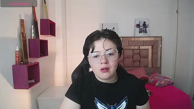 Snapshot of safyka chatting on 12, 11, 2025 safyka online show from 12, 11, 2025