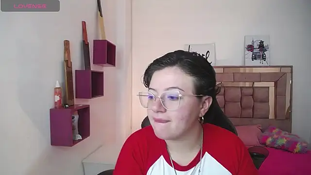 Snapshot of safyka chatting on 7, 11, 2025 safyka online show from 7, 11, 2025