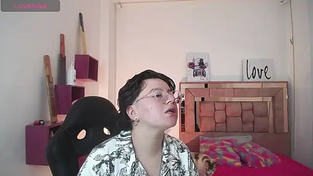 Snapshot of safyka chatting on 22, 11, 2025 safyka online show from 22, 11, 2025