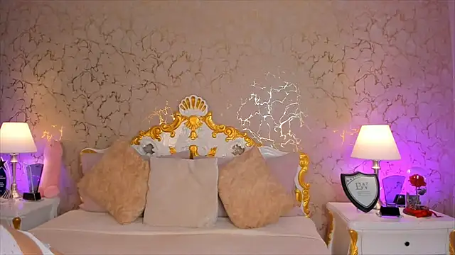 ScarlettWallace online show from 21, 10, 2025