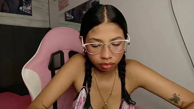 Snapshot of Aida_princess chatting on 19, 11, 2025 Aida princess online show from 19, 11, 2025