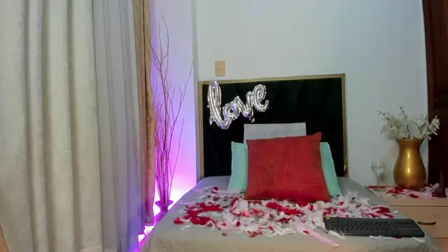 SeleneLujan online show from 14, 2, 2026