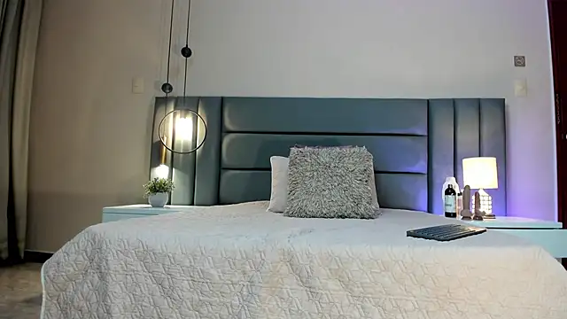 SeleneLujan online show from 11, 2, 2026