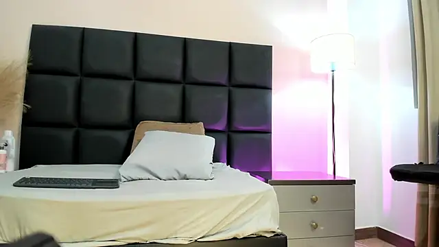 SeleneLujan online show from 12, 3, 2026