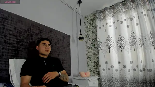 Snapshot of loverisu-coral chatting on 18, 3, 2026 loverisu-coral online show from 18, 3, 2026