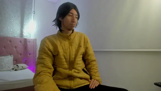 loverisu-coral online show from 25, 2, 2026