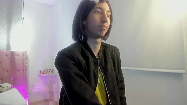 loverisu-coral online show from 7, 3, 2026