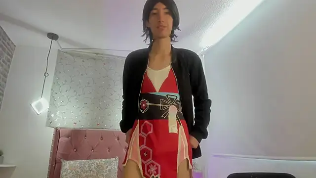 loverisu-coral online show from 25, 2, 2026