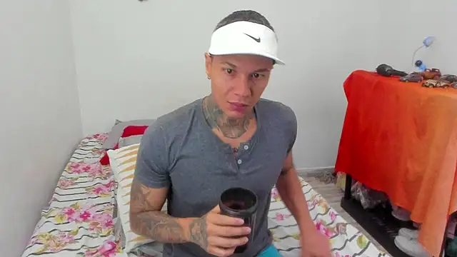 Snapshot of damian_c12 chatting on 8, 3, 2025 damian c12 online show from 8, 3, 2025