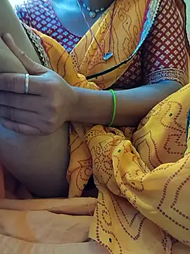 Snapshot of Devi_Chatterjee chatting on 20, 11, 2025 Devi Chatterjee online show from 20, 11, 2025