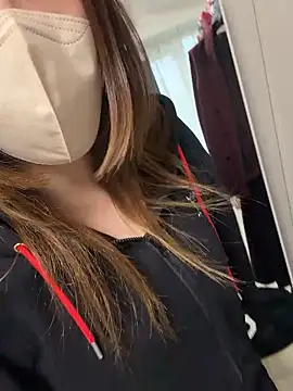 Snapshot of daiyo_kai_Gutara chatting on 12, 10, 2025 daiyo kai Gutara online show from 12, 10, 2025