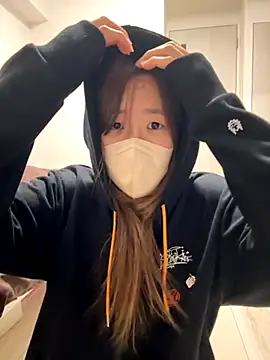 Snapshot of daiyo_kai_Gutara chatting on 5, 11, 2025 daiyo kai Gutara online show from 5, 11, 2025