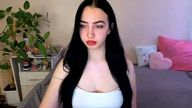 Snapshot of WildKittenX_ chatting on 16, 6, 2026 WildKittenX online show from 16, 6, 2026
