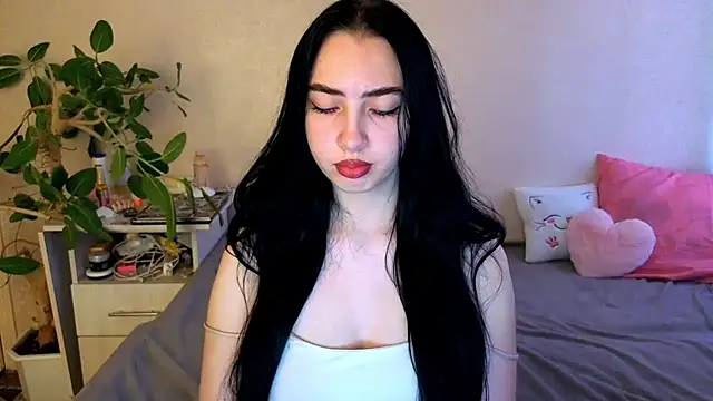 Snapshot of WildKittenX_ chatting on 17, 6, 2026 WildKittenX online show from 17, 6, 2026
