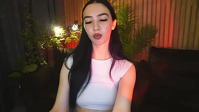 WildKittenX  online show from 17, 11, 2025