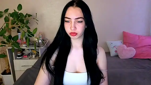 Snapshot of WildKittenX_ chatting on 14, 6, 2026 WildKittenX online show from 14, 6, 2026