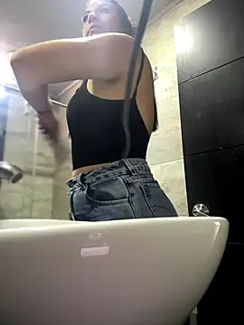 Snapshot of Mila_LS chatting on 13, 9, 2025 Mila LS online show from 13, 9, 2025