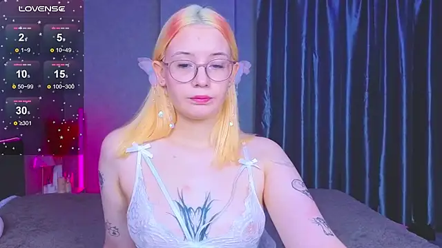 AuroraPrincess online show from 20, 11, 2025