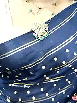 Snapshot of abinaya26 chatting on 20, 10, 2025 abinaya26 online show from 20, 10, 2025