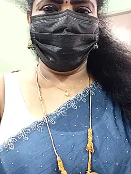 Snapshot of abinaya26 chatting on 13, 10, 2025 abinaya26 online show from 13, 10, 2025