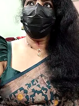 Snapshot of abinaya26 chatting on 29, 10, 2025 abinaya26 online show from 29, 10, 2025