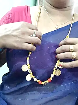 Snapshot of abinaya26 chatting on 8, 11, 2025 abinaya26 online show from 8, 11, 2025