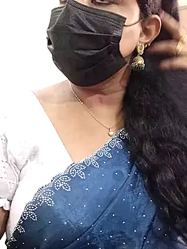 Snapshot of abinaya26 chatting on 14, 11, 2025 abinaya26 online show from 14, 11, 2025