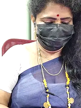 Snapshot of abinaya26 chatting on 5, 11, 2025 abinaya26 online show from 5, 11, 2025