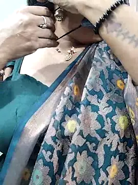 Snapshot of abinaya26 chatting on 28, 10, 2025 abinaya26 online show from 28, 10, 2025