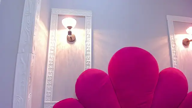 Bonniie 22 online show from 27, 10, 2025