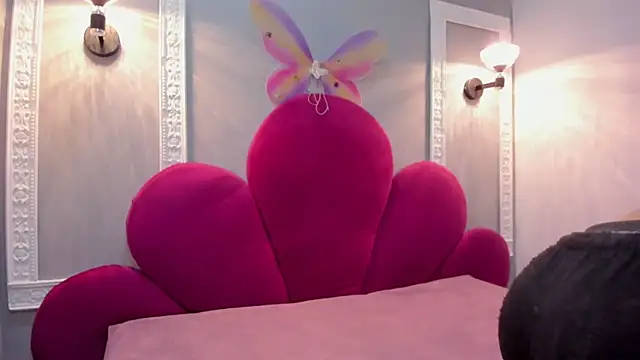 Bonniie 22 online show from 10, 11, 2025