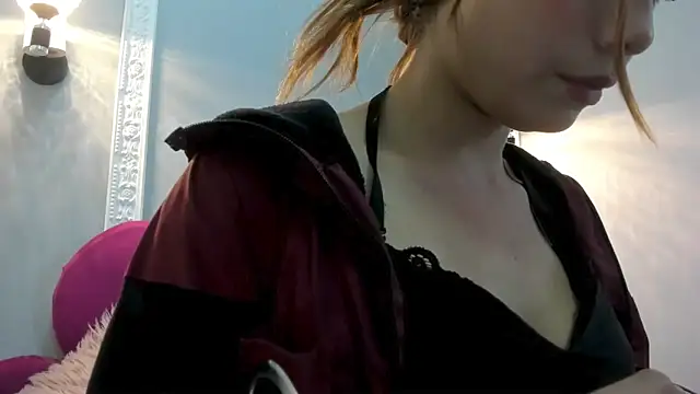 Bonniie 22 online show from 12, 3, 2026