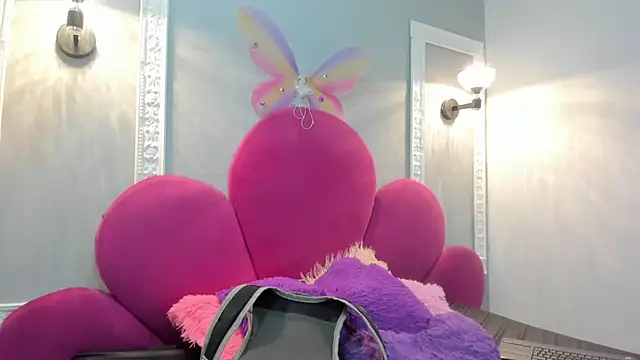 Bonniie 22 online show from 13, 11, 2025